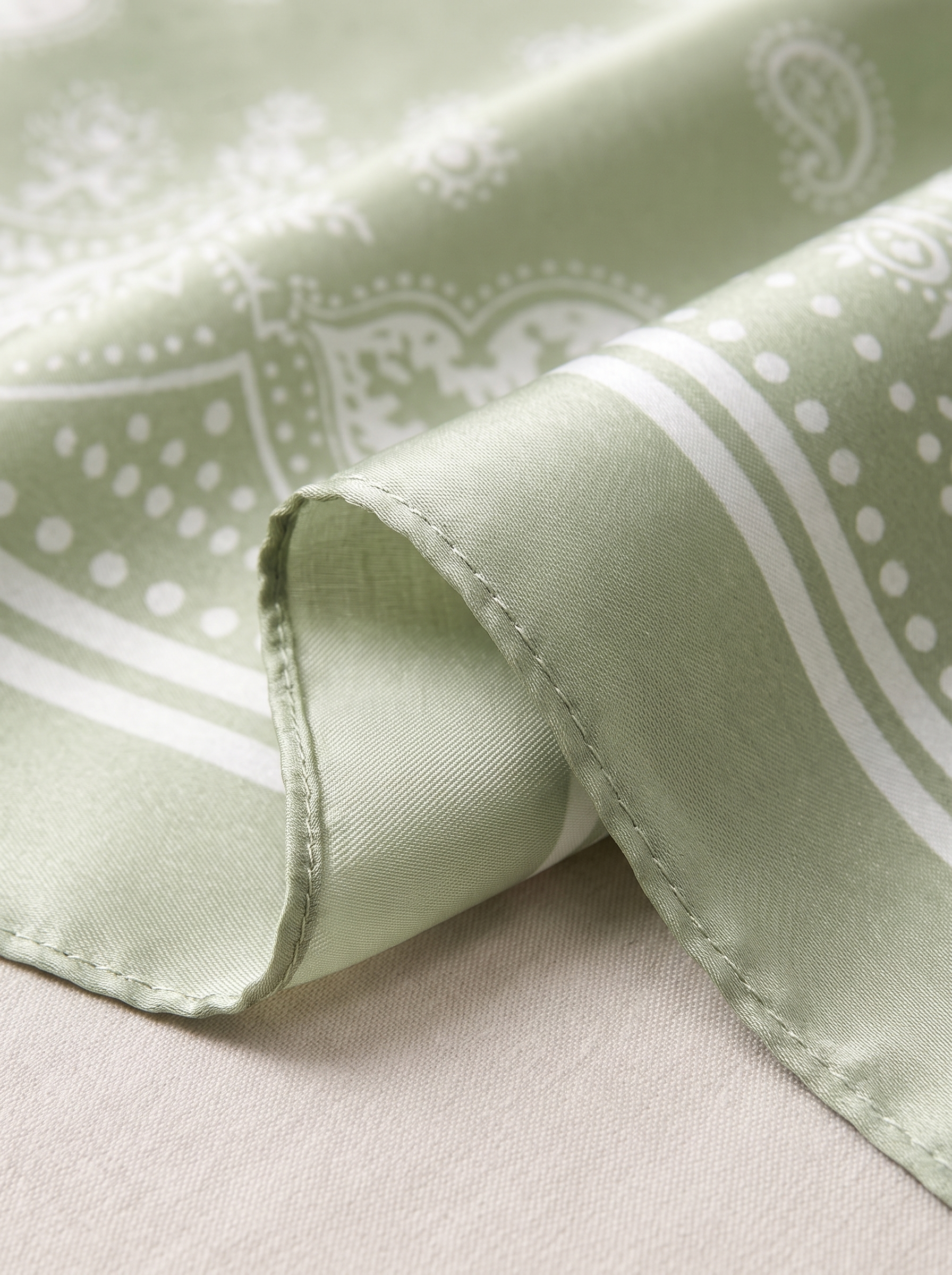 Étoile Silk Scarf